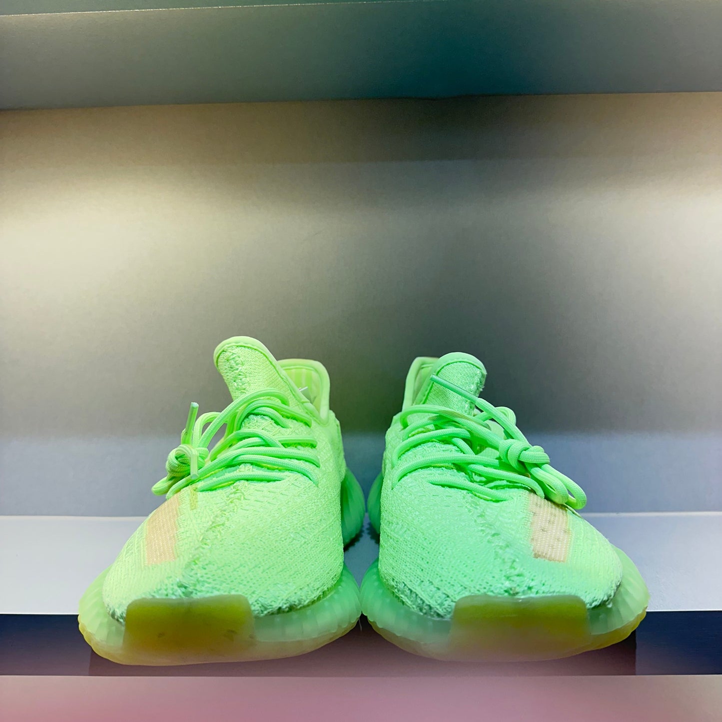 Adidas Yeezy Boost 350 V2 Glow (Pronta Entrega)