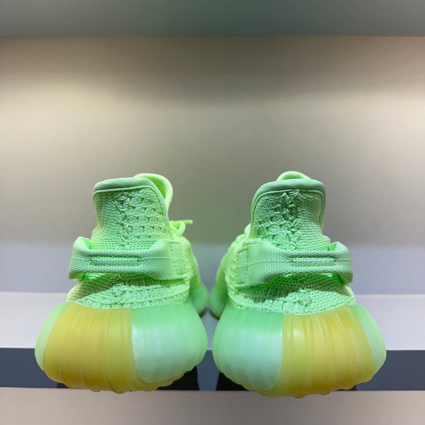 Adidas Yeezy Boost 350 V2 Glow (Pronta Entrega)
